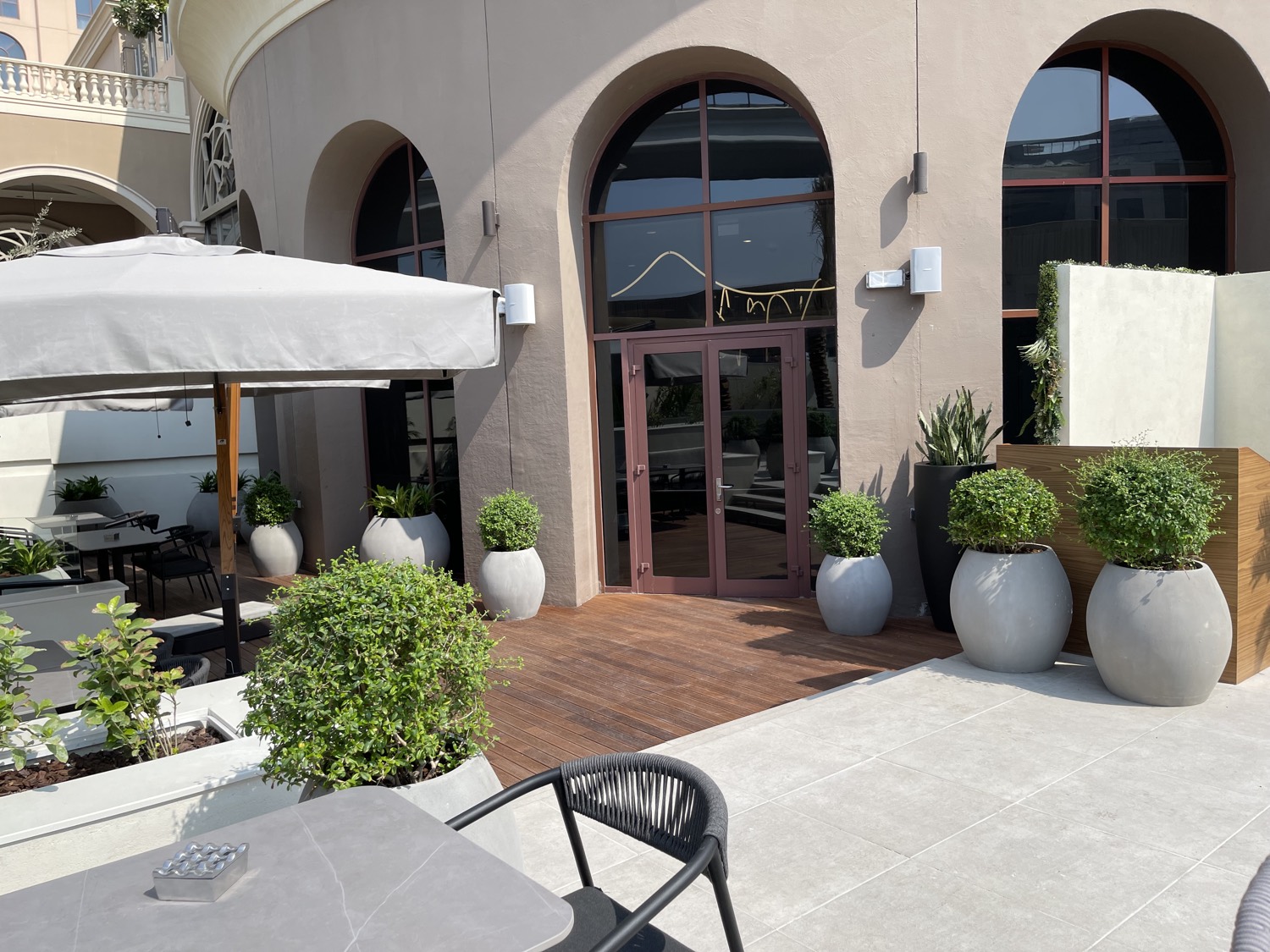 Garth Dubai Outdoor Lounge — Kempinski