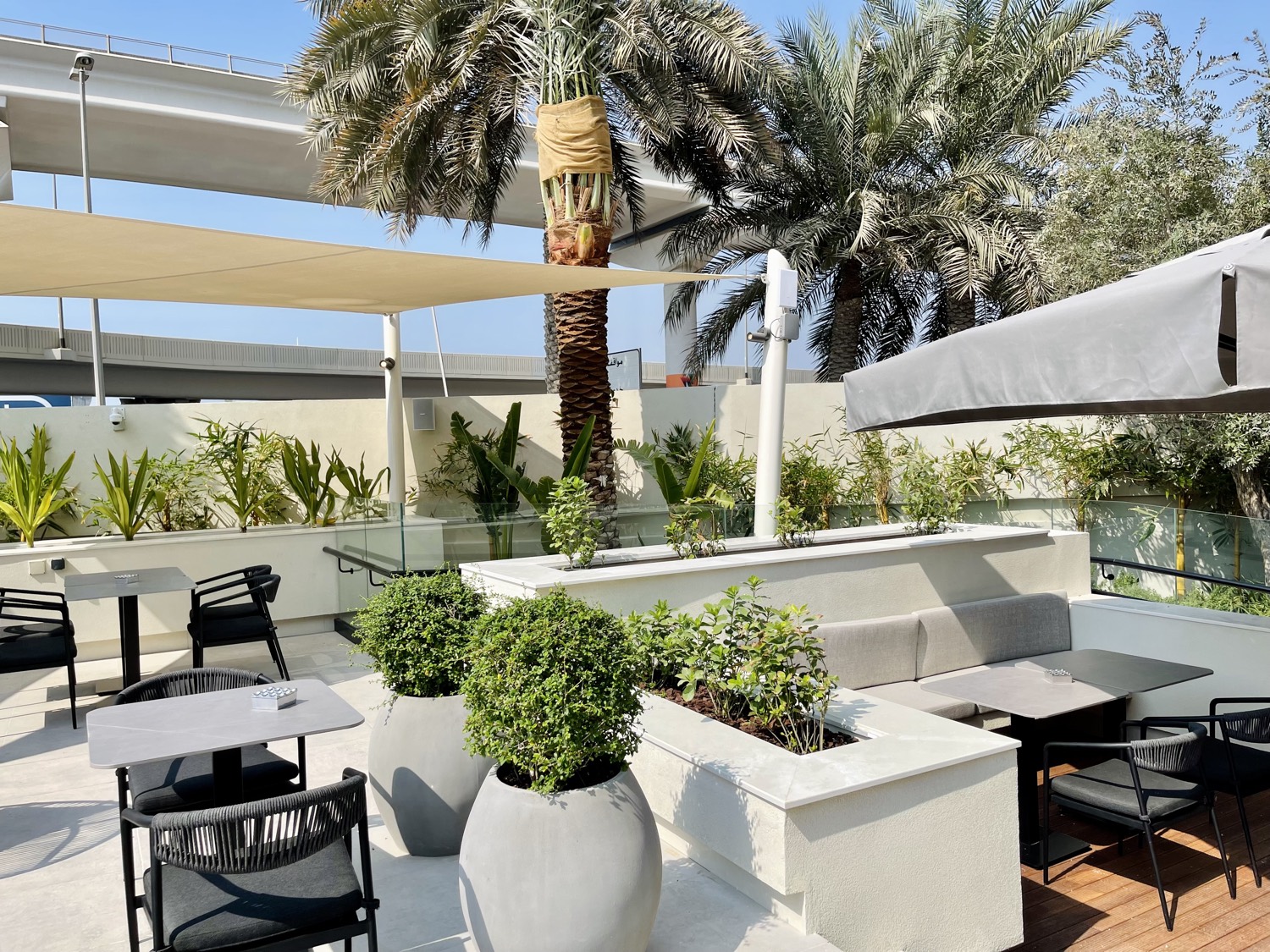Garth Dubai Outdoor Lounge — Kempinski 2